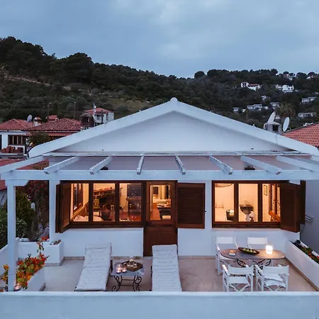 Anthea - Seafront 3-bedroom House Villa
