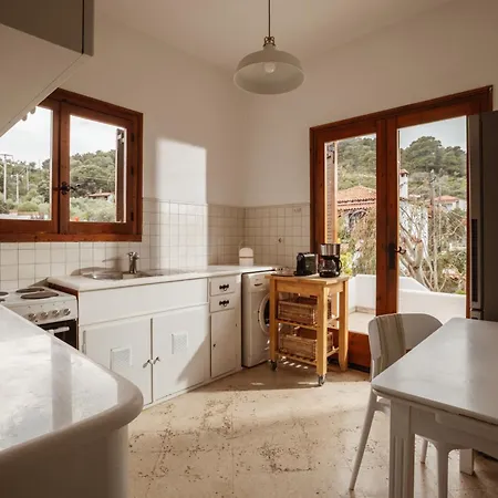 Anthea - Seafront 3-bedroom House